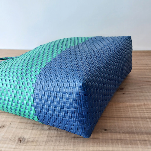 緑色のプラスチック製かごバッグ　メルカドバッグ FUNNY公式ストア メルカドバッグ 【GREEN】 メキシコ トート