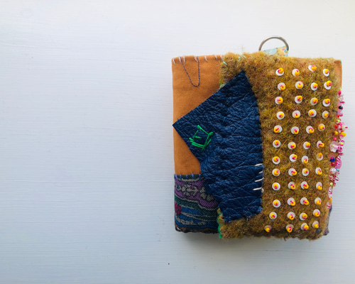 財布 布財布 ハンドメイド 手縫い 刺繍 パッチワーク 二つ折り 1980 二