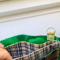 財布　布財布　ハンドメイド　手縫い　刺繍　パッチワーク　二つ折り　1976 6枚目の画像