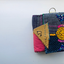 財布　布財布　ハンドメイド　手縫い　刺繍　パッチワーク　二つ折り　1978 1枚目の画像