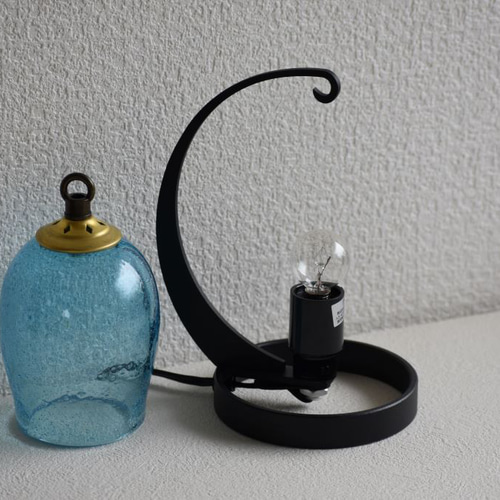 ◇送料無料◇吹きガラス卓上ランプ 鉄スタンド（小）【うす泡 スカイ