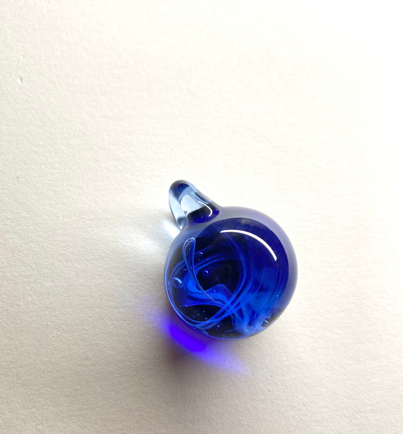 ガラス　ネックレス　〜 la mer 〜 チョーカー　ペンダント　ガラスアクセサリー　オーシャンブルー　透明　夏　海　 3枚目の画像