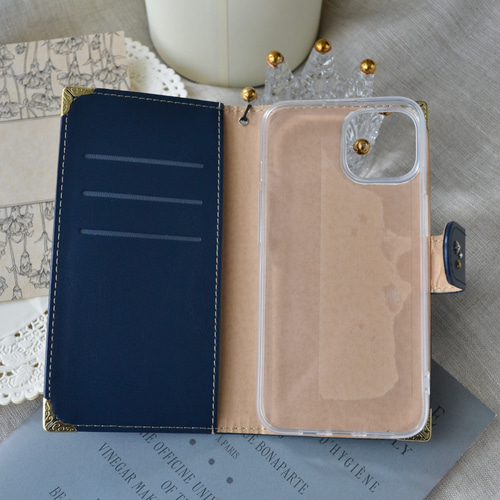 あなたの手元を幻想的に彩る。手帳型スマホケース『ブルームーンと青い