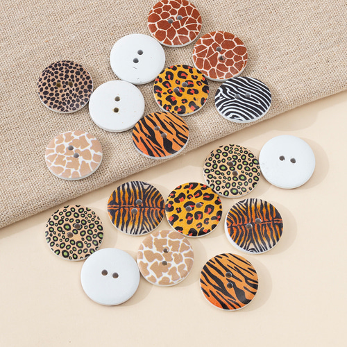 木製 ヒョウ柄 ボタン50個 2㎝ ボタン noppy1 通販 17586138｜Creema  