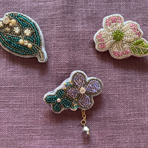 ビーズ刺繍のブローチ☆紫陽花 ブローチ COCO 通販 17586302