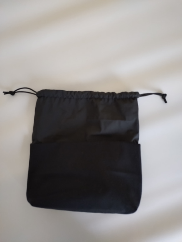 《受注制作》本革ショルダーのカゴポシェット    ラタンかごバッグ 巾着タイプ 6枚目の画像