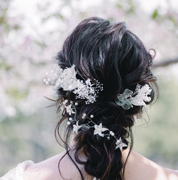 【レビューで送料無料】ホワイトパール × シルバ− 花 髪飾り ウェディング 成人式  結婚式 ブライダル ヘッドドレス 7枚目の画像