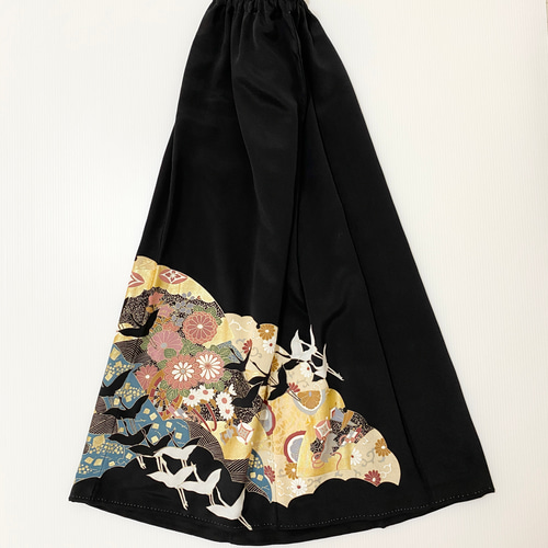 美品✨黒留袖着物リメイクロングスカート【超ロング丈】フリーサイズ 黒留袖着物リメイクウエストゴムロングスカート【超ロング丈