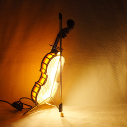 高さ３１ｃｍ、ステンドグラスのバイオリン（LED付き）３Ｌ 5枚目の画像