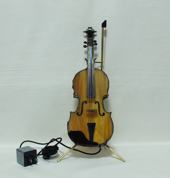 高さ３１ｃｍ、ステンドグラスのバイオリン（LED付き）３Ｌ 8枚目の画像