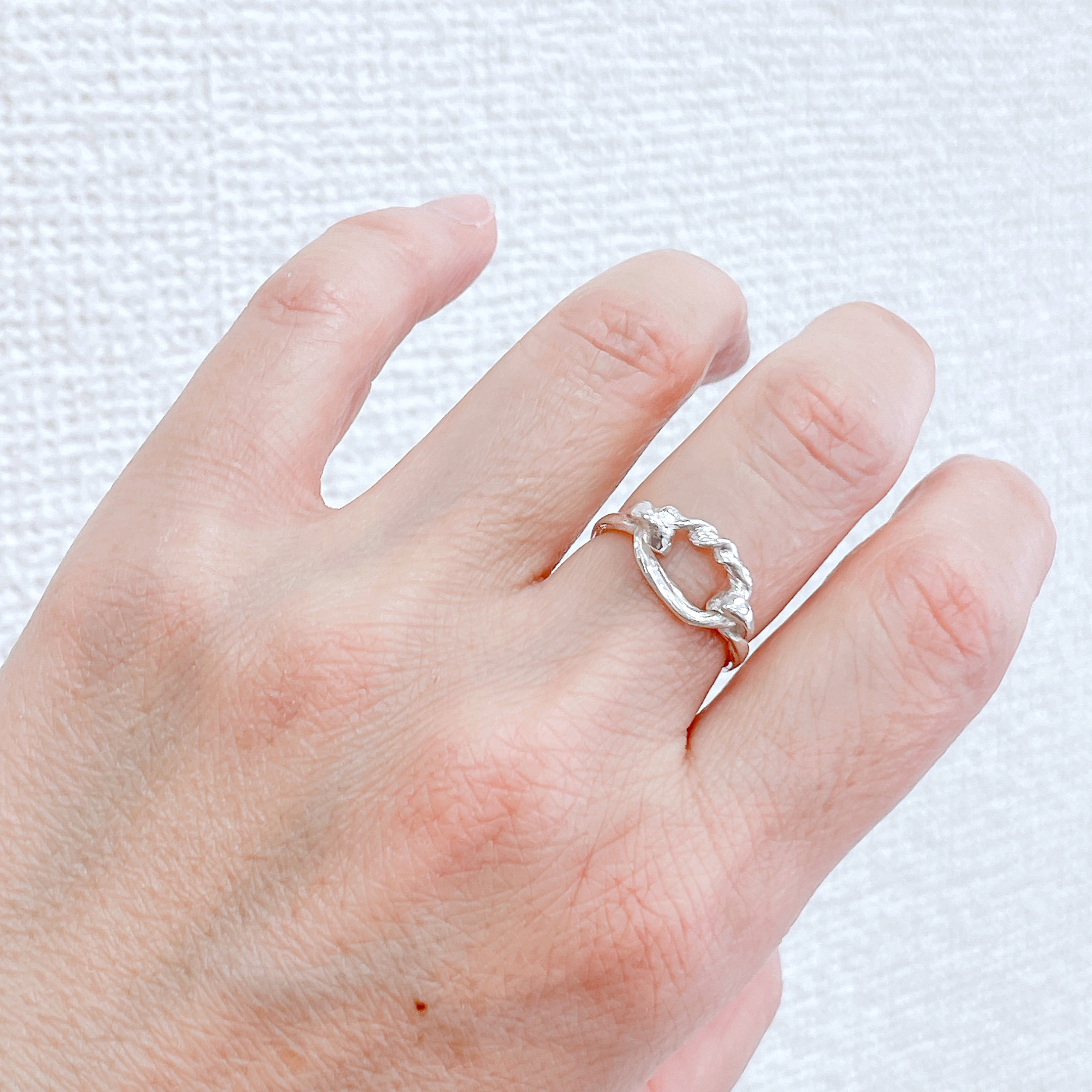 繋がるリング　twist ring 蜜蝋ジュエリー