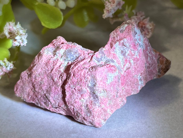 チューライト✨　ピンク　翡翠　ノルウェー産　ラフストーン　原石 1枚目の画像
