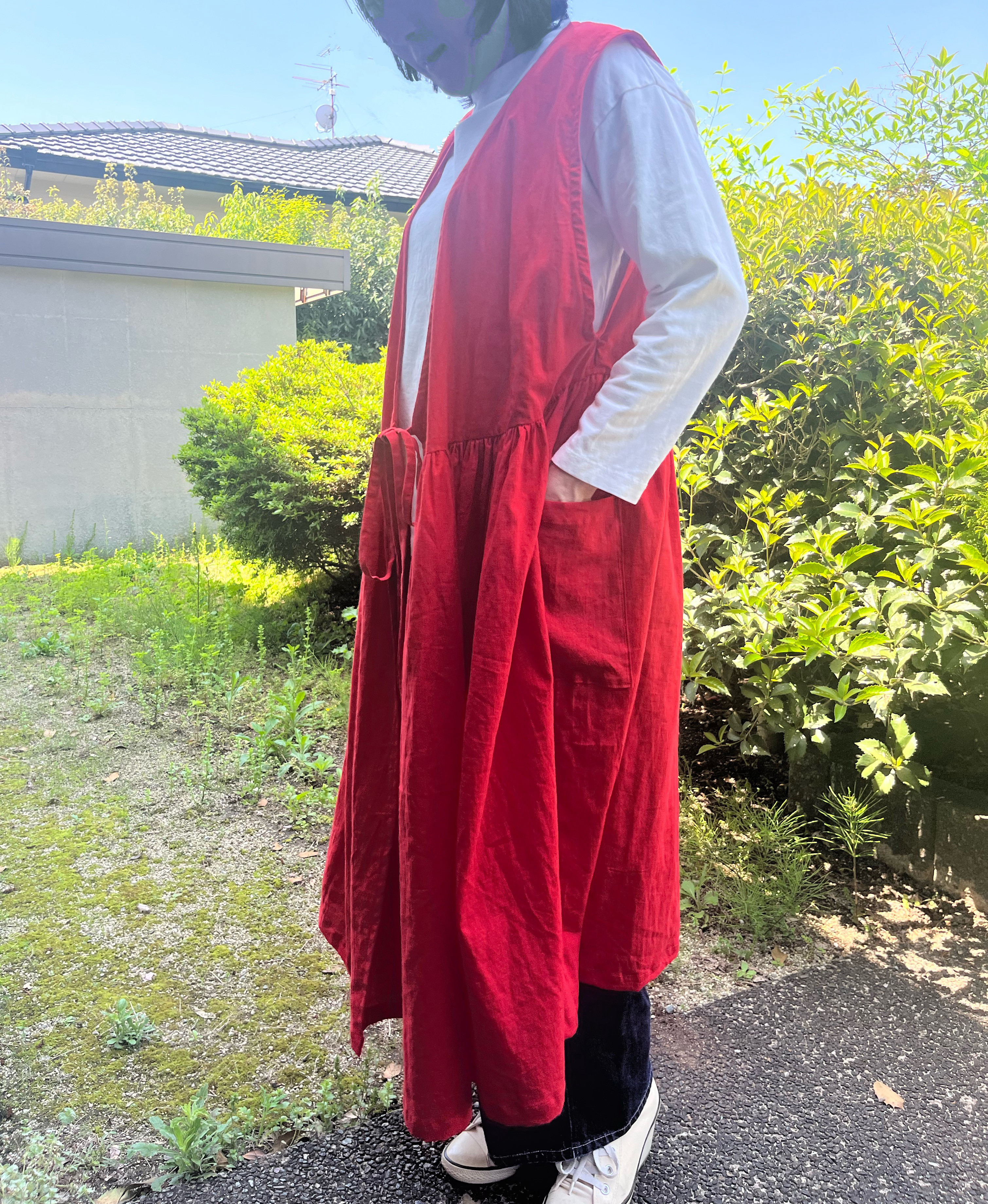 開けても閉じても素敵なシルエットの カシュクールエプロン 7,000円