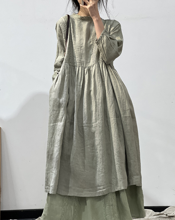 人気・リネン・麻ワンピース・春カラー・デザインのワンピース・プリーツがゆったりロングスカート 2枚目の画像