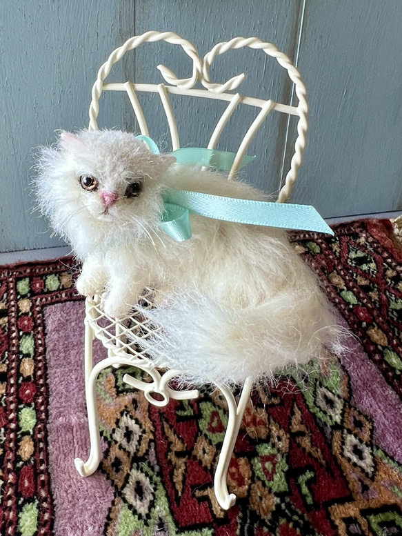 ペルシャ猫のお人形/手のひらサイズの猫/白い猫ペルシャ 5枚目の画像