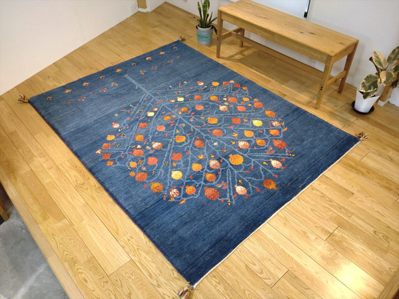 新規入荷】ペルシャ　ギャッベ　アマレバフト　リビング　200x154cm　ザクロの木　ブルー 2枚目の画像