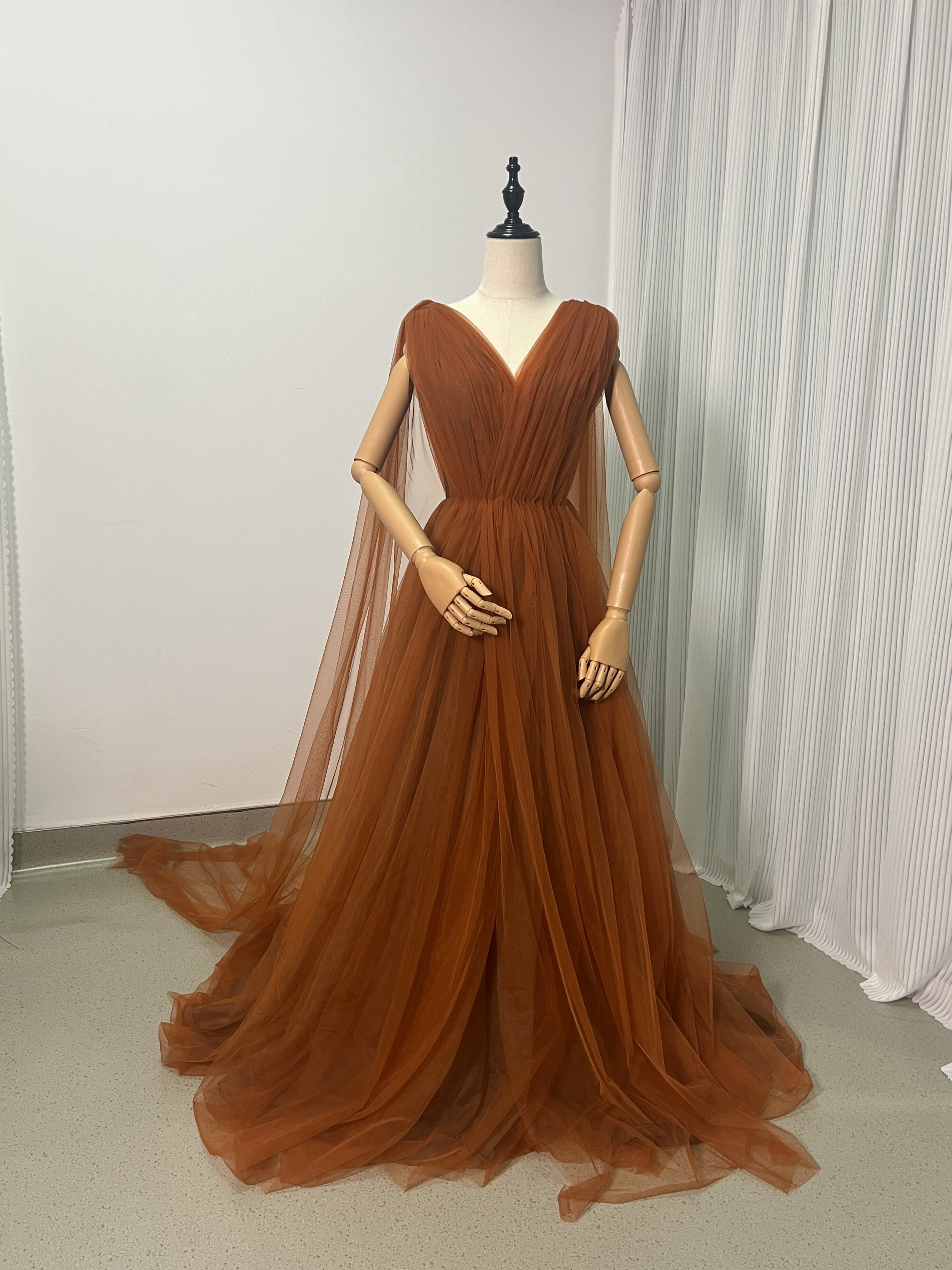 送料無料！人気上昇！カラードレス テラコッタ色 Vネックドレス 前撮り 編み上げ