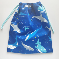 35×30  巾着　お着替え袋　　海の生き物　魚　サメ　クジラ 2枚目の画像