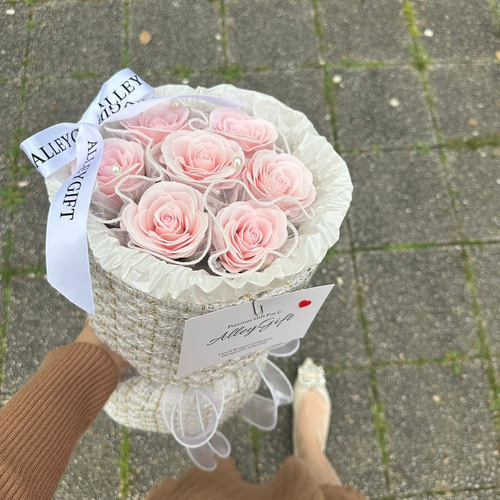 枯れない推し誕生日花束で話題のワンホンブーケ プリザーブドフラワー