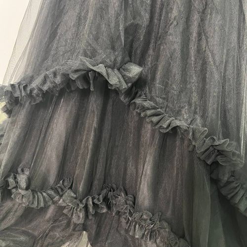 送料無料！カラードレス 2次会/合コン/デート ブラック ラッフルフリル  