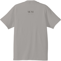 【MOM est. 2025〜1980】ママ • おかあさんのTシャツ　ライトグレー 4枚目の画像