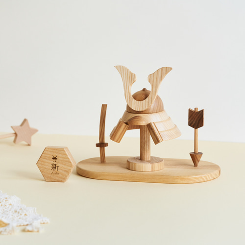 入荷次第順次発送】 名入れ無料 木製兜 Wooden Kabuto 数量限定