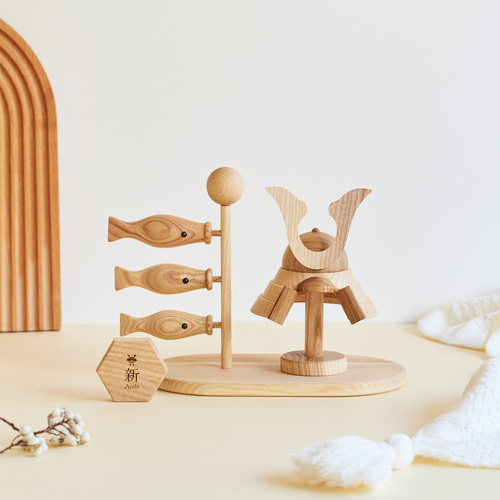 2027年度分】名入れ無料 命名 木製 颯兜 × こいのぼりA┃Wooden Kabuto