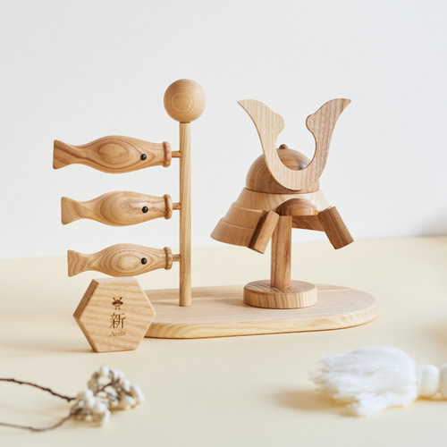 名入れ無料 木製 兜 × こいのぼりA┃Wooden Kabuto Koinobori 兜飾り