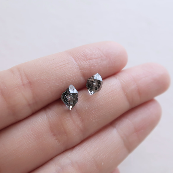 925純銀 赫基蒙水晶 黑閃靈鑽 鎖珠 轉珠 耳環 耳夾 免費送禮包裝 第5張的照片