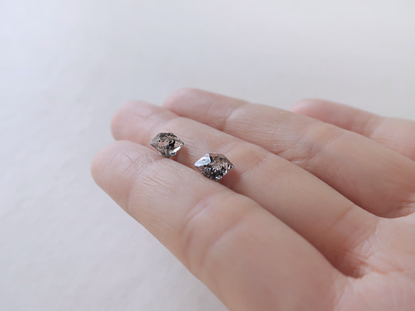 925純銀 赫基蒙水晶 黑閃靈鑽 鎖珠 轉珠 耳環 耳夾 免費送禮包裝 第6張的照片