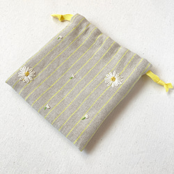 刺繍の巾着ポーチ：Daisy 0002 3枚目の画像