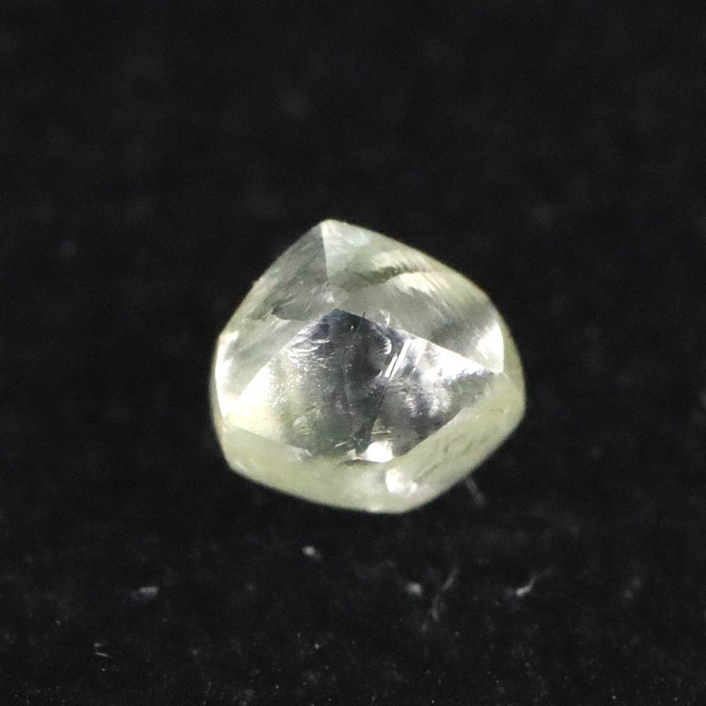 天然 イエロー ダイヤモンド 原石 0.18ct #47715