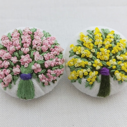 ピンクの小花の花束 刺繍ブローチ 5枚目の画像