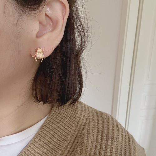 スカラベのピアス（黄金虫・18Kゴールドプレート） ピアス（スタッド