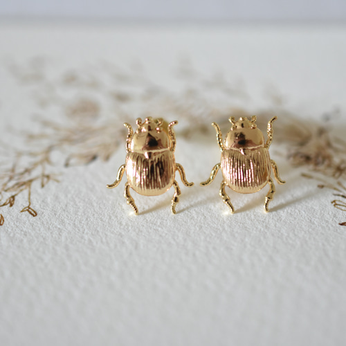 スカラベのピアス（黄金虫・18Kゴールドプレート） ピアス（スタッド