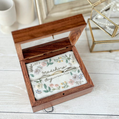 名前刺繍】刺繍のリングピロー＊wood box＊FORELSKET＊名入れ リング