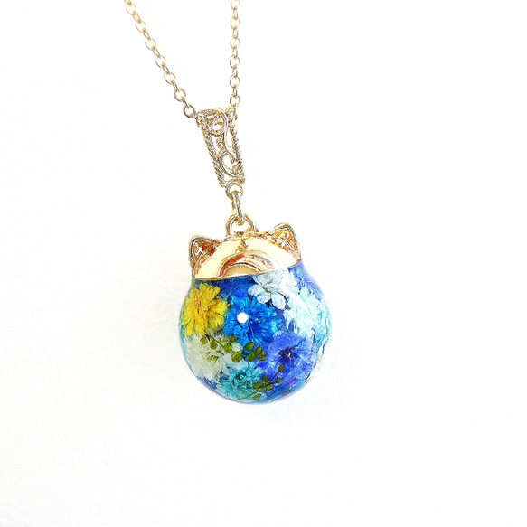 かすみ草 猫の球体ネックレス（20㎜）本物のお花 レジン ネックレス