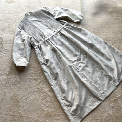 大島紬のピンタックワンピース　シャツワンピース　七分袖　着物リメイク 4枚目の画像