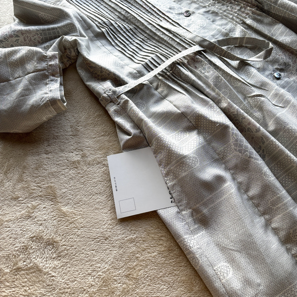 大島紬のピンタックワンピース　シャツワンピース　七分袖　着物リメイク 6枚目の画像