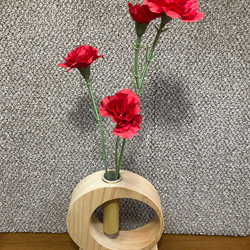 木製.桧.ひのき、一輪挿し、透明クリアー.ウレタンニス仕上げ、三日月.季節の花.花器　 1枚目の画像