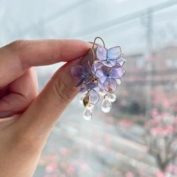 【特集掲載】水彩の紫陽花 ピアス/イヤリング ディップアート アメリカンフラワー 推し活 レジン 紫 ブライダル 13枚目の画像