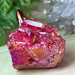 七色の夢✨　レッド　オーラ水晶　クリスタル　クラスター　原石 3枚目の画像
