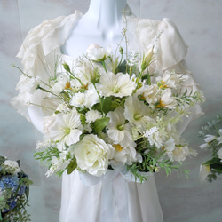 ◇アンティークカラー くすみ色 クラッチブーケの壁掛けアレンジ