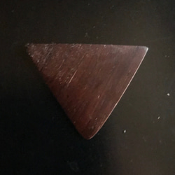 希少木材マダガスカルローズウッドギターピック⑳トライアングル型 1枚目の画像