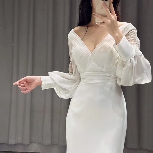 エレガント 高級サテン マーメイドドレス 深めvネック くるみボタン  