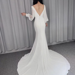 エレガント　高級サテン　マーメイドドレス　深めｖネック　くるみボタン　ロングトレーン　上品透け袖　お呼ばれ/結婚式二次会 2枚目の画像
