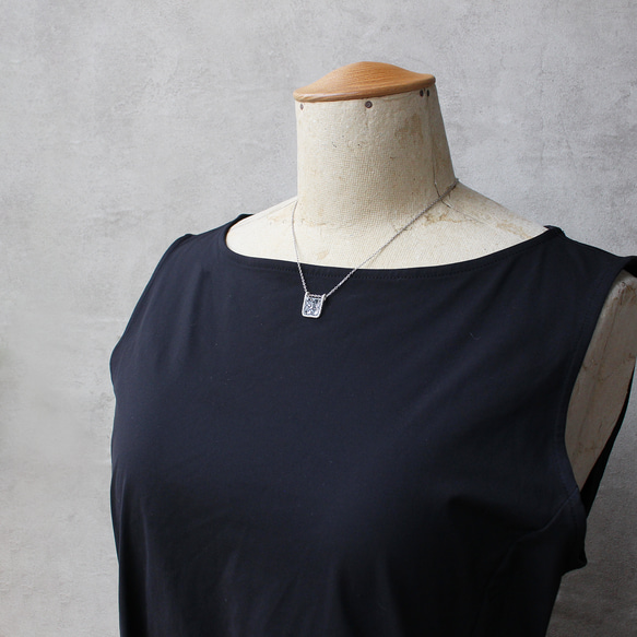 silver925｜ヴィンテージガラスの透明な花ネックレス［Aスクエア］ 7枚目の画像