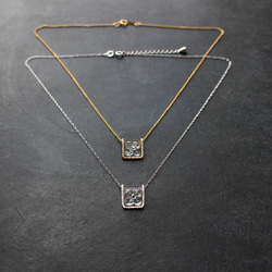 silver925｜ヴィンテージガラスの透明な花ネックレス［Aスクエア］ 2枚目の画像