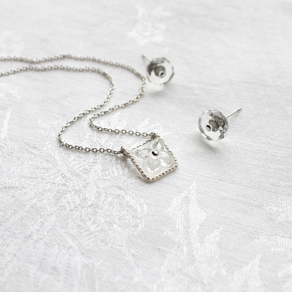 silver925｜ヴィンテージガラスの透明な花ネックレス［Aスクエア］ 11枚目の画像