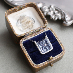 silver925｜ヴィンテージガラスの透明な花ネックレス［Aスクエア］ 3枚目の画像